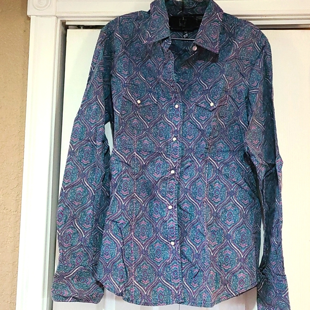 Women's long sleeve Western style shirt
